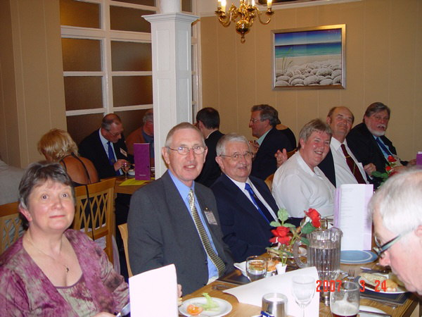 COLLEGE REUNION 2007 004