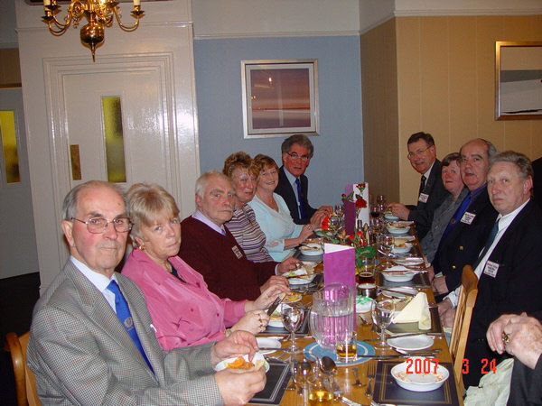 COLLEGE REUNION 2007 010