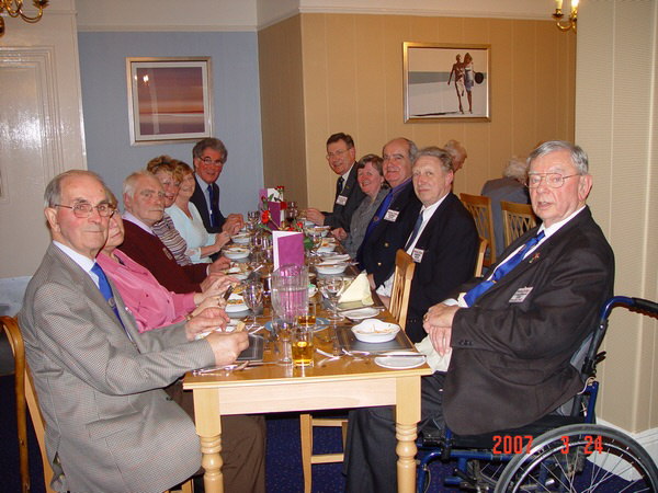 COLLEGE REUNION 2007 011